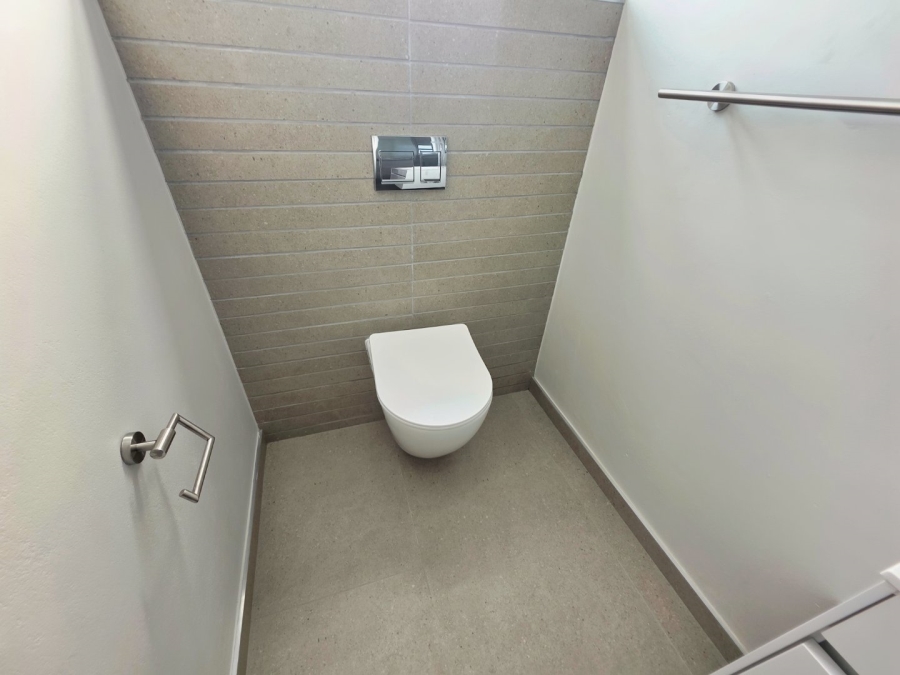 To Let 4 Bedroom Property for Rent in Parklands Western Cape